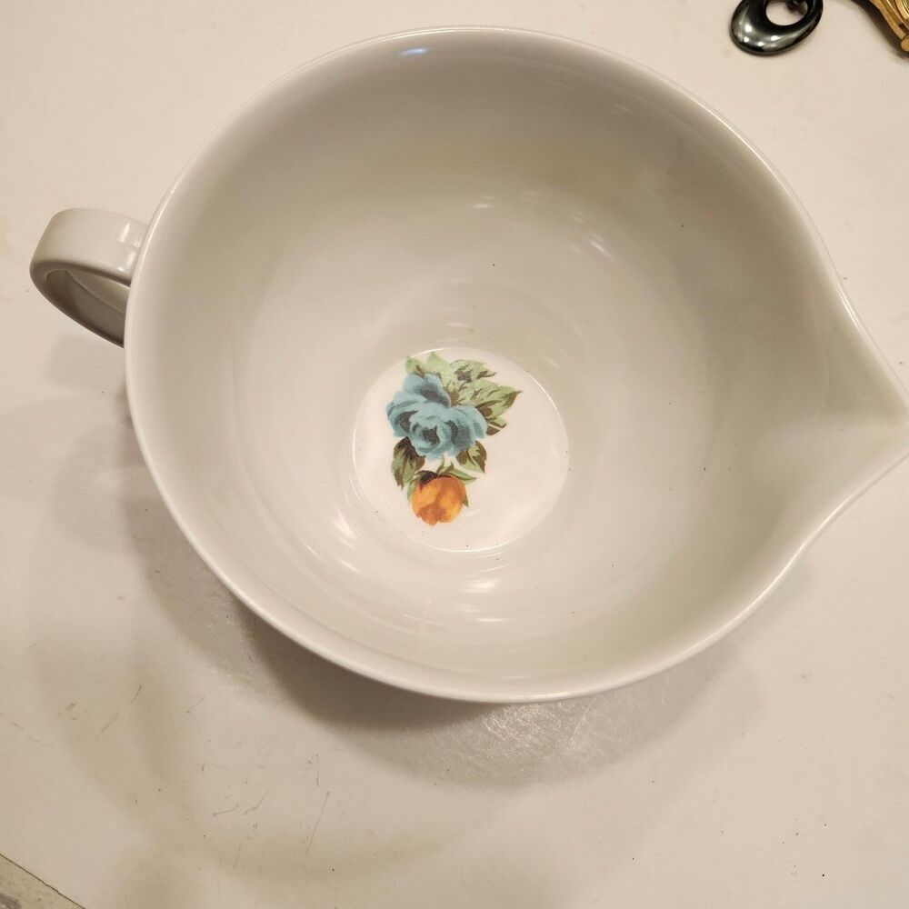 The Pioneer Woman "Sweet Rose" Green Floral Melamine Mixing Bowl with Spout &